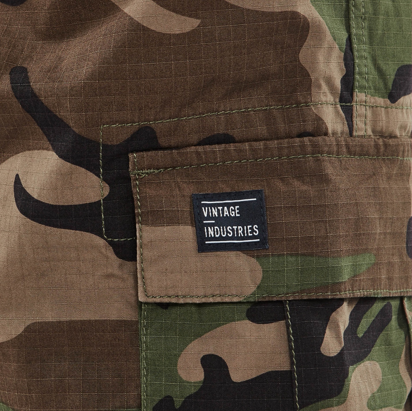 Detail van Vintage Industries Miller M65 Pants – camouflagepatroon